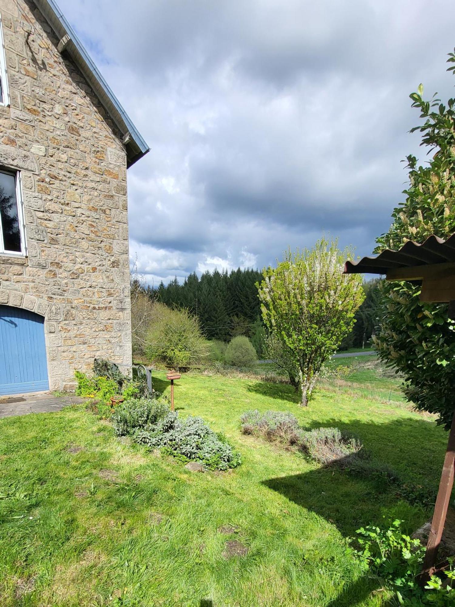 La Cigalienne Villa Treignac Luaran gambar